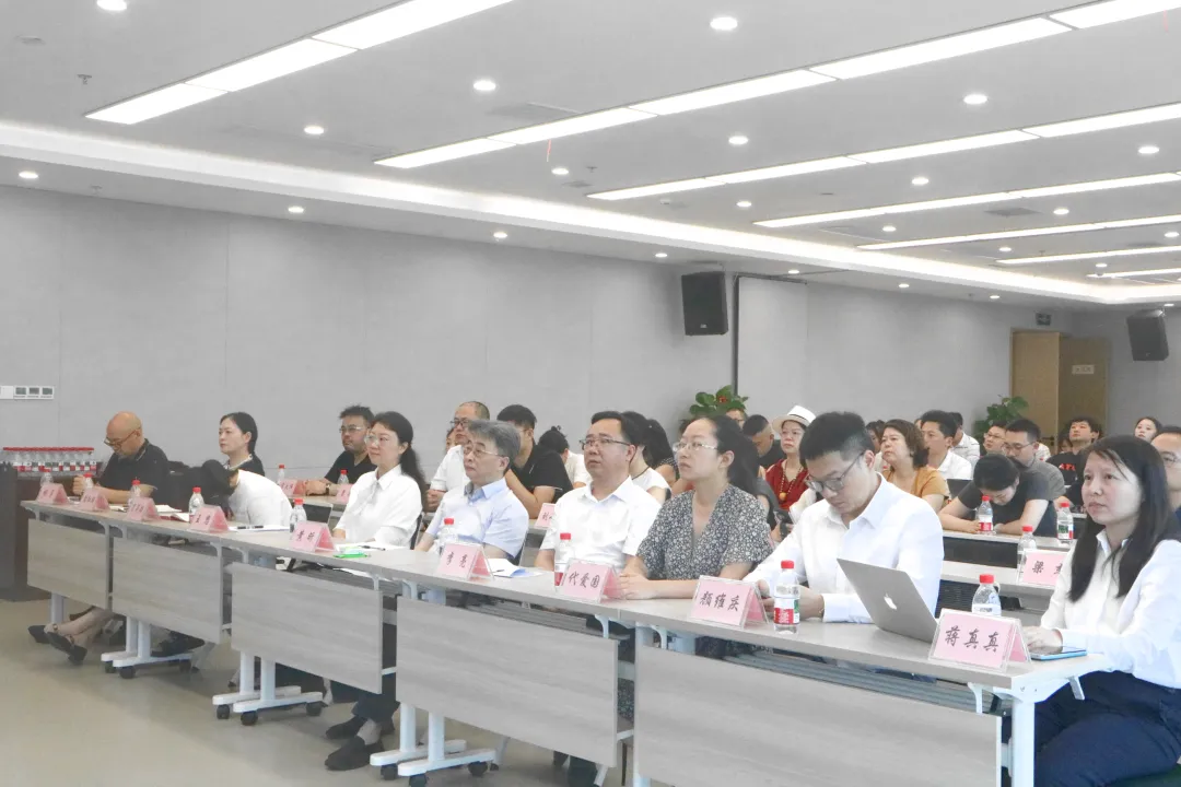 精准服务助企扬帆 防范风险护航出海|“两送一防”行动暨中心城区民营企业“走出去”培训活动在九龙坡成功举办