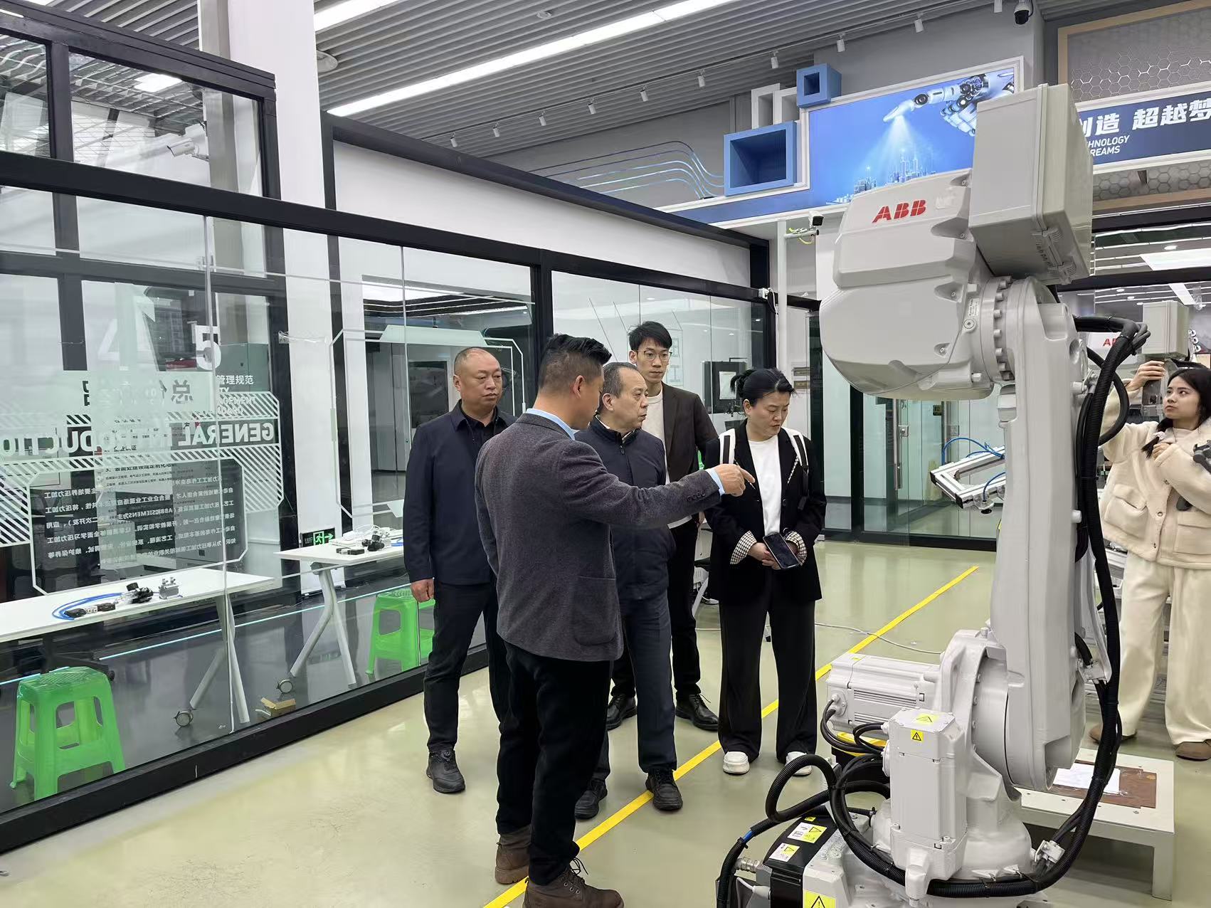 走访重庆博大集团